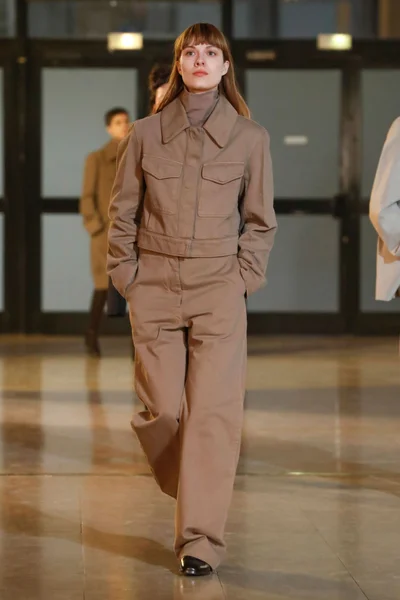Look 26